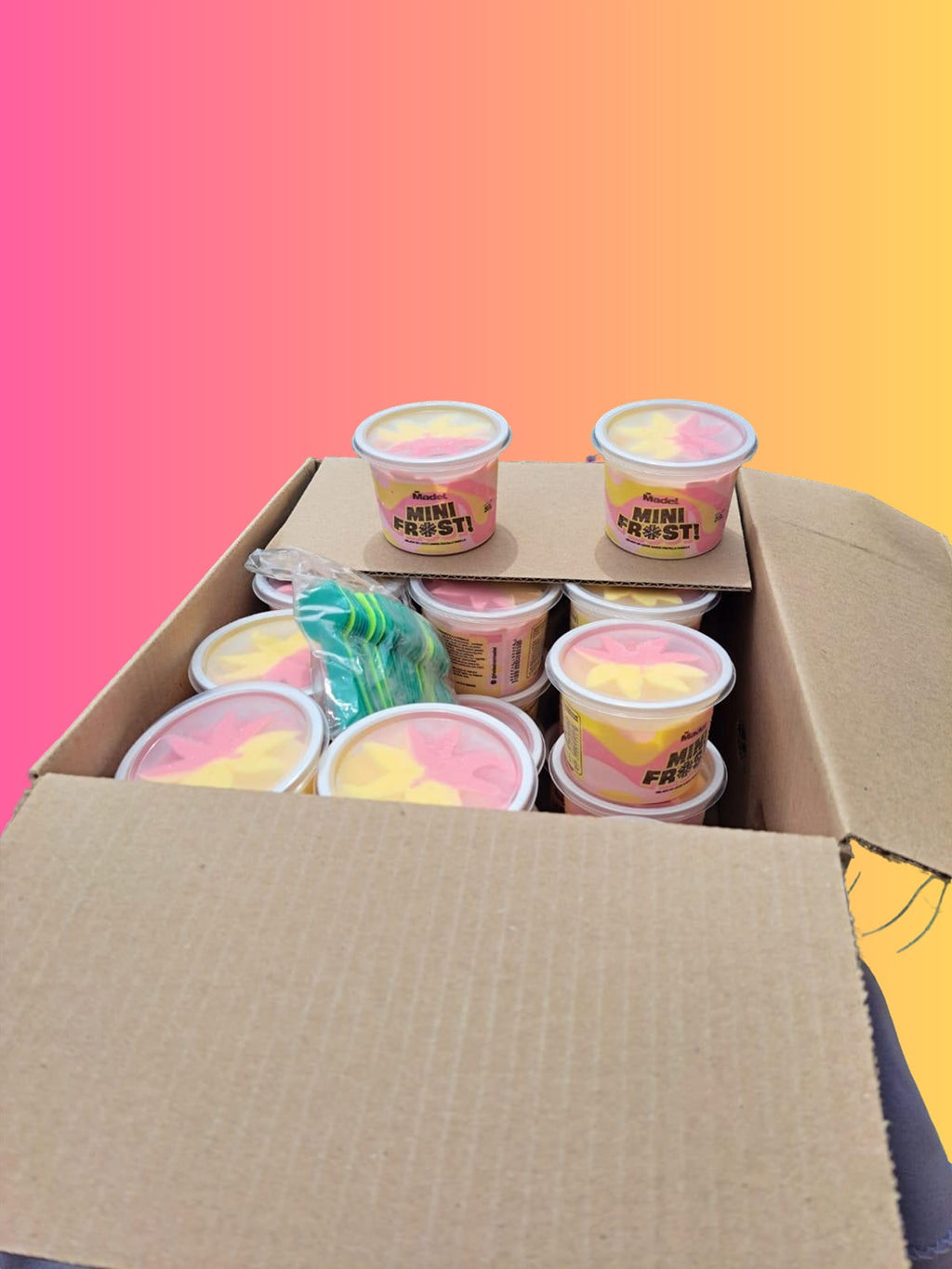 Vaso de helado cremoso: Frutilla vainilla "SIN SELLOS" (36 vasitos)